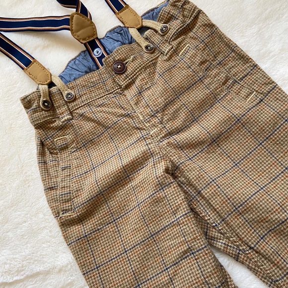 H&M pants with suspenders 12-18 months - Picture 2 of 3